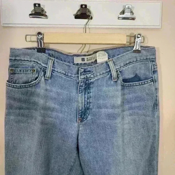 p7079 Old navy Straight boot cut light wash ankle jeans size 10 - Picture 3 of 8